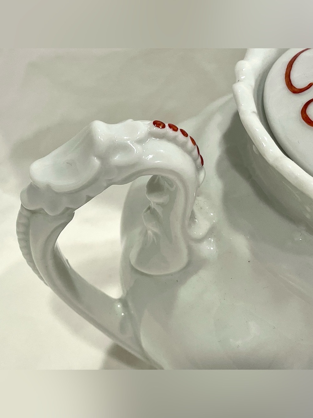 White Porcelain Teapot w Seashell Design | Japanese Kakiemon Style Scrollwork - Picture 6 of 15